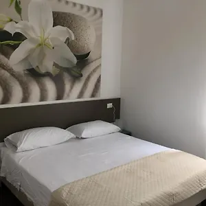  Maison d'hôtes Affittacamere Mare Fuori